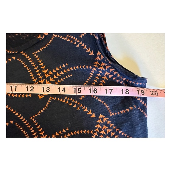 LL Bean Signature Tank Top - Picture 8 of 9